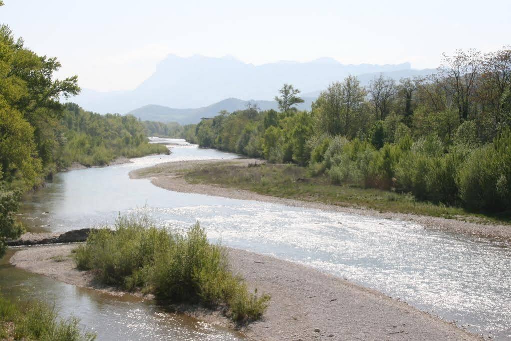 Auberge La Plaine Chabrillan 外观 照片